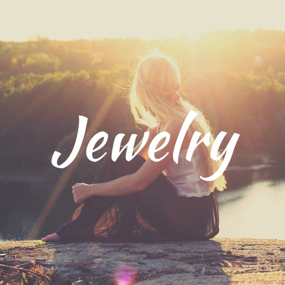 JEWELRY - Picture 1 of 3